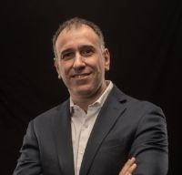 Oscar Ronzio headshot